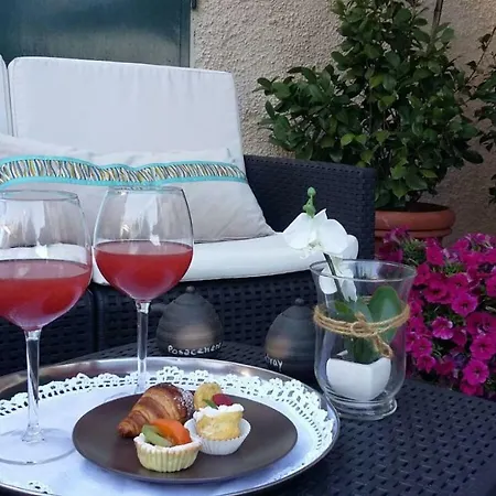 Sal\u00f2 Novecento Bed & Breakfast *